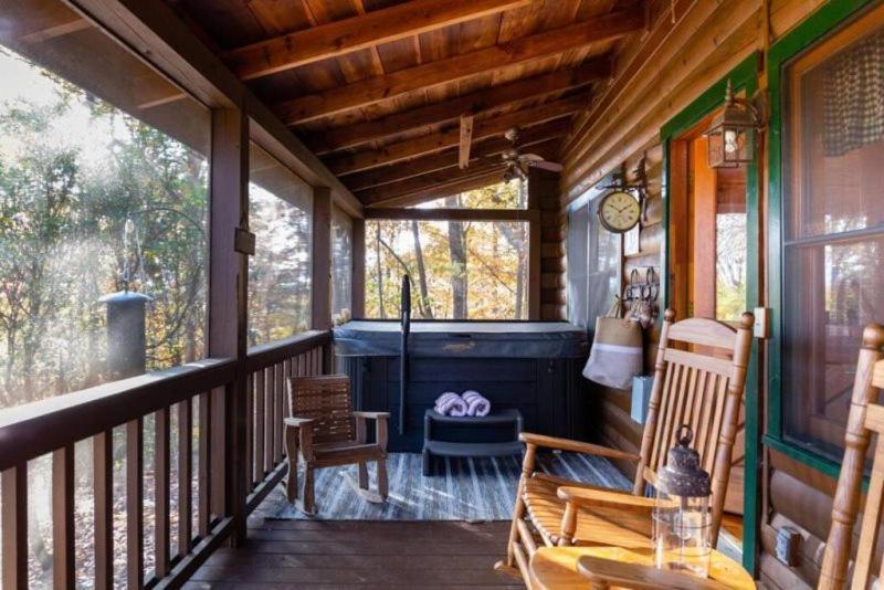 Villa Mountain Time Cabin, Hot Tub, Fire Pit, Fireplace Blue Ridge Exterior foto